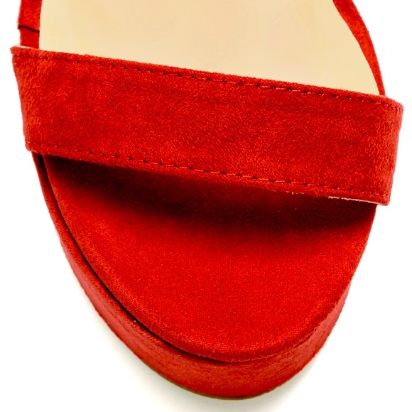 Plot Twist Heel - Picture 6 of 7